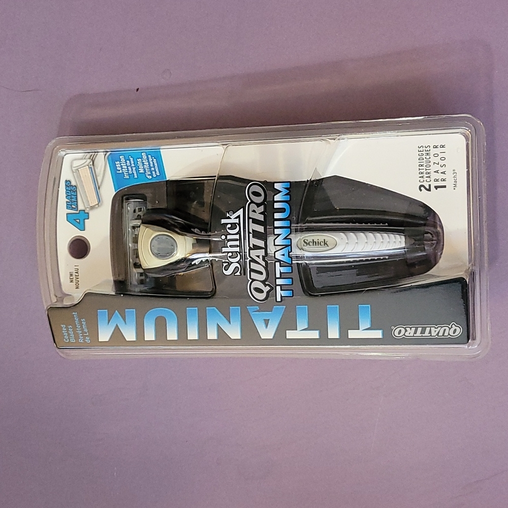 VINTAGE SEALED SCHICK QUATTRO TITANIUM RAZOR